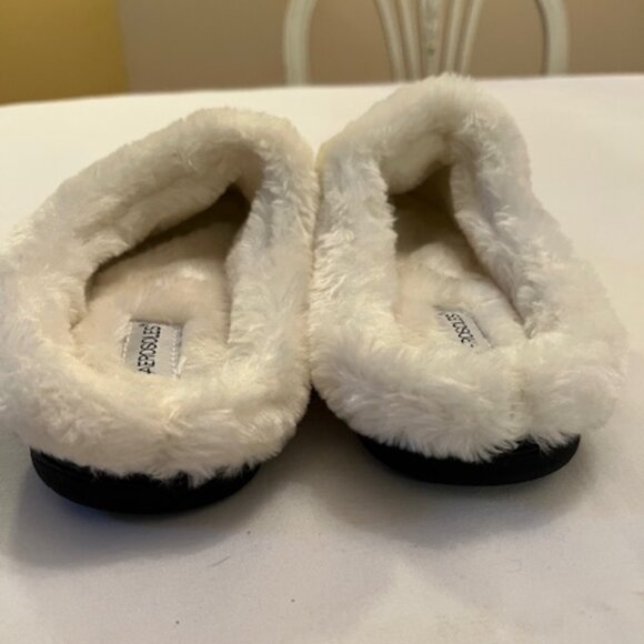 NEW-AEROSOLES | Buffalo Plaid Blk/White Clog Slippers - Picture 9 of 9